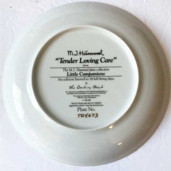 MJ Hummel Collector Plate, Danbury Mint “Tender Loving Care” Plate No TU 4673 - Picture 3 of 4
